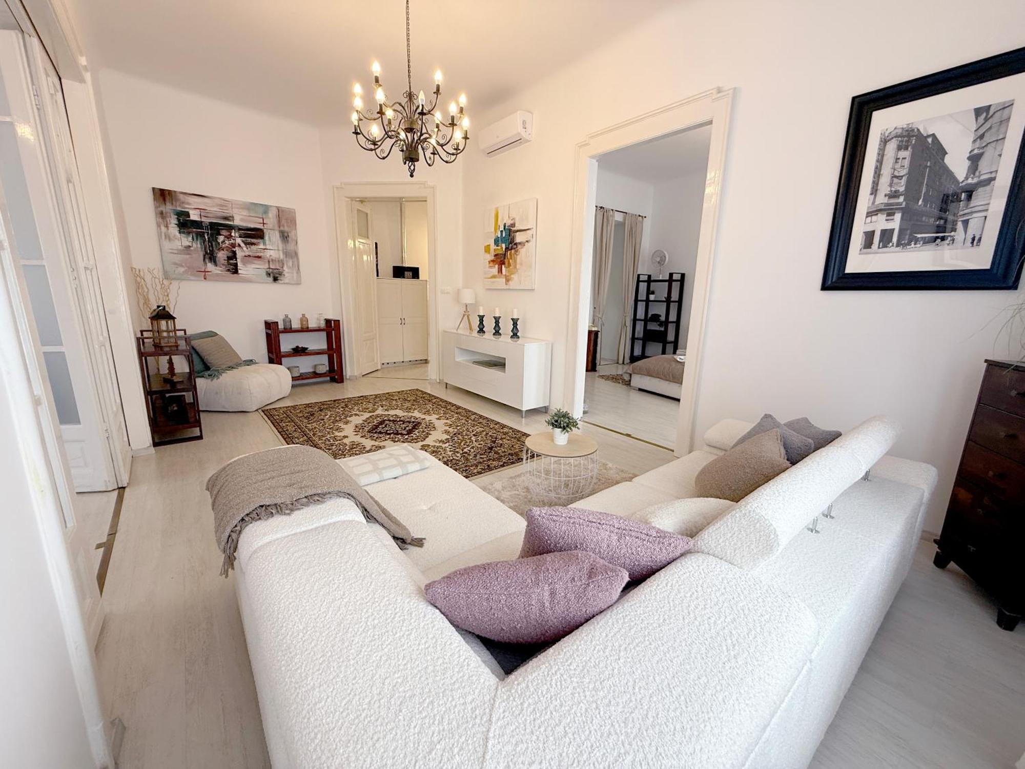Elegant 125M2 Apartment In Center Of Budapest Luaran gambar